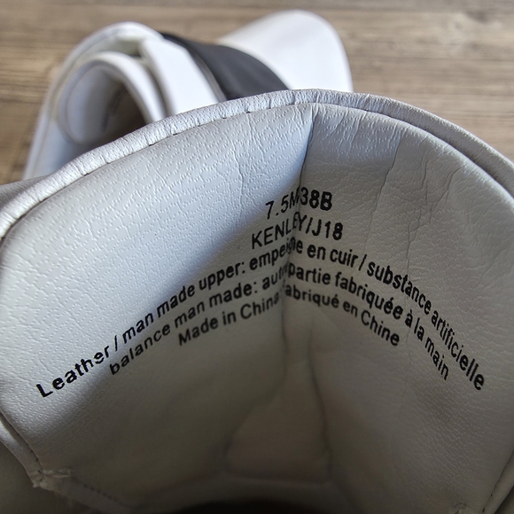 Karl Lagerfeld Paris Women's White Leather Slip-On Shoes with Black Strap 7.5 - Picture 8 of 8